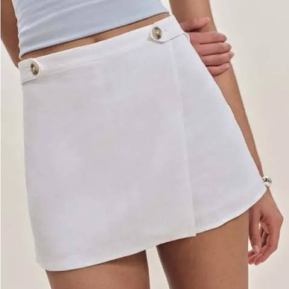 NEW REFORMATION Clover Linen Wrap Miniskort White Mini Skirt Button Accents 10